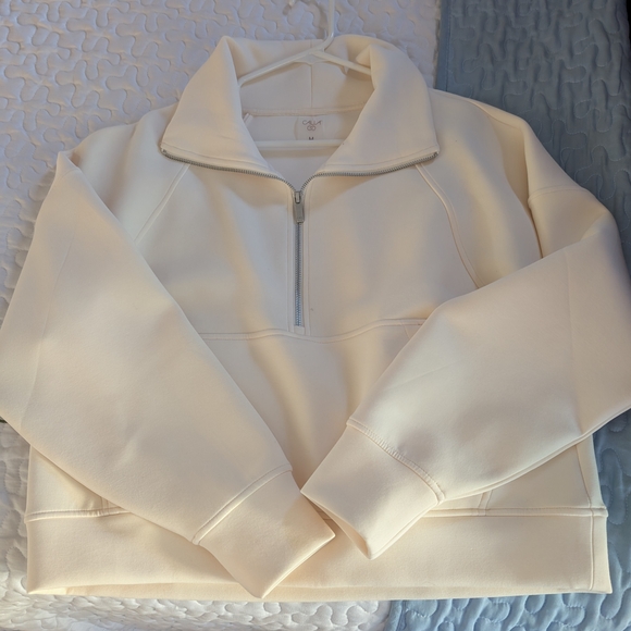 Women's Cream Quarter-Zip Sweatshirt - Picture 1 of 1